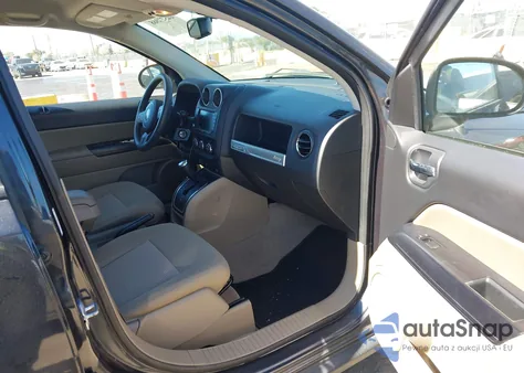 2016 Jeep Compass Sport из США, поврежденный, VIN 1C4NJCBA6GD590850